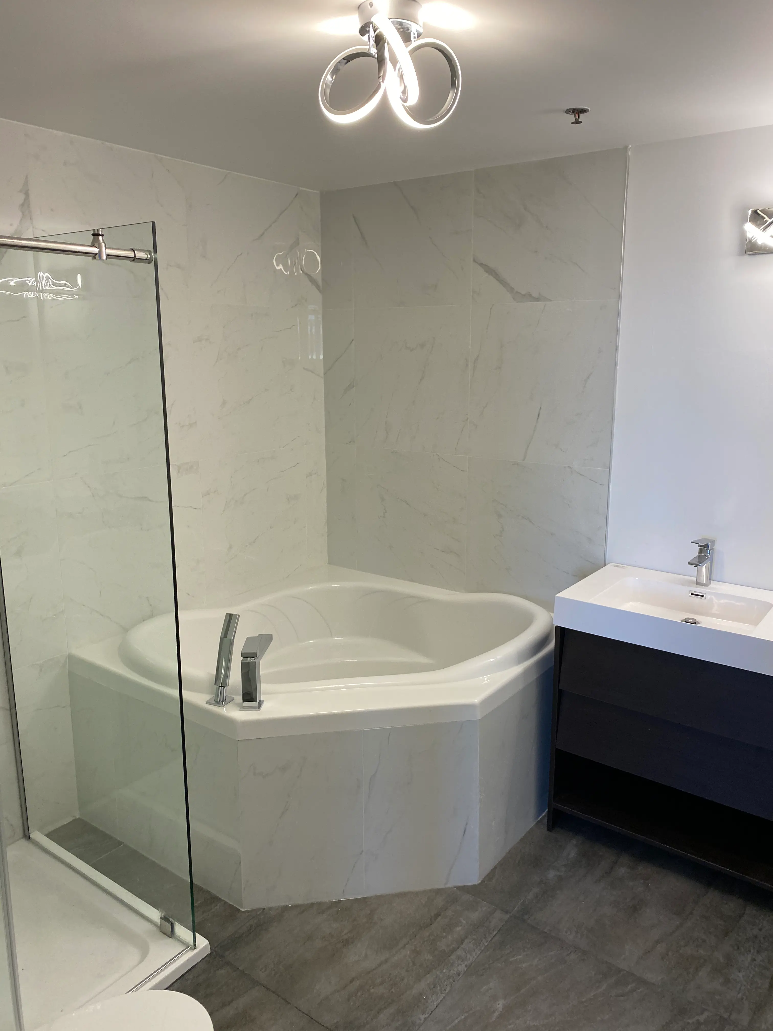 Travail de pose de céramique 2